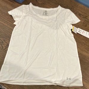 NWT Under Armour women’s white soft loose t-shirt (small)
